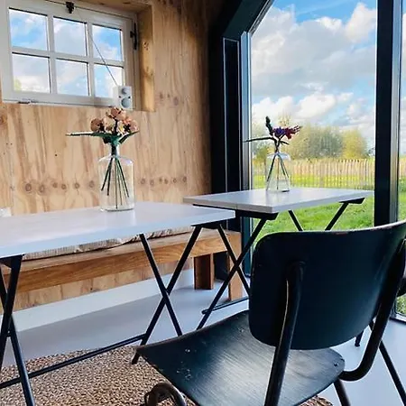 Bed & Breakfast De Wagenloods Alphen aan den Rijn