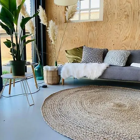 De Wagenloods Bed & Breakfast Alphen aan den Rijn